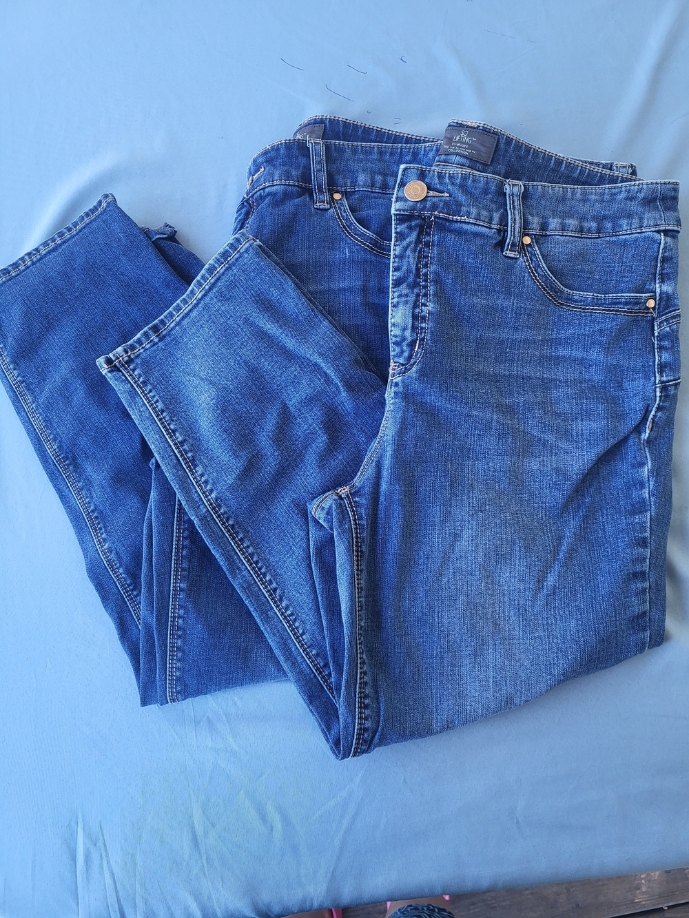 Chico's So Slimming So Lifting Crop Jeans Two Piece Bundle
